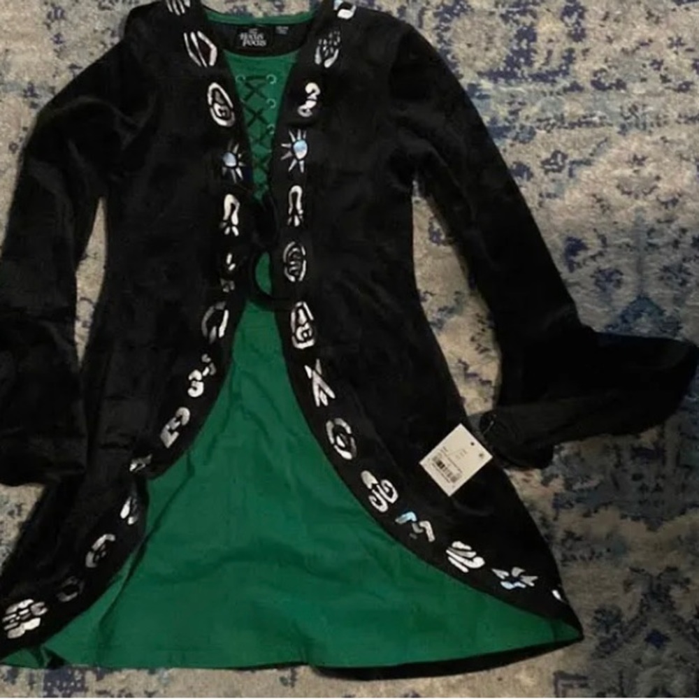 Disney | Hocus Pocus Winifred Sanderson Dress NWT Small 6/6X.